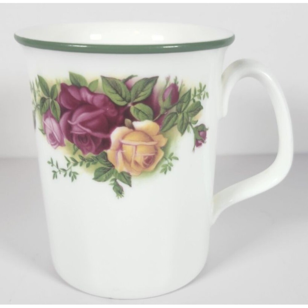 Royal Albert Old Country Roses Coffee Mug Cup Green Rim EUC Floral